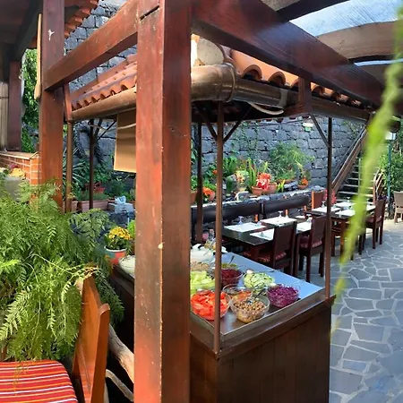 Traineira Ventura Village